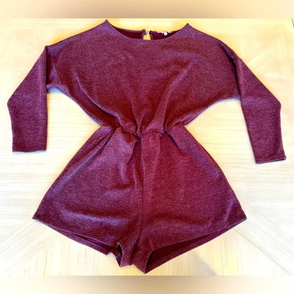Charlotte Russe Burgundy Dolman Sleeve Ribbed Romper – Size XS - Picture 5 of 15